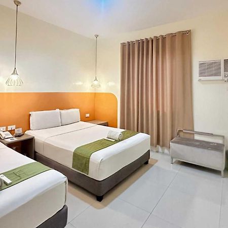 Travelbee Capitol Inn Cebú Exterior foto